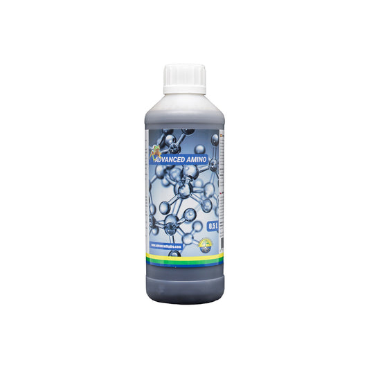 Pflanzenhilfsmittel Amino von der Marke Advanced Hydroponics in einer milchig-transparenten Kunststoffflasche mit blauem Etikett vor einem weißen Hintergrund.