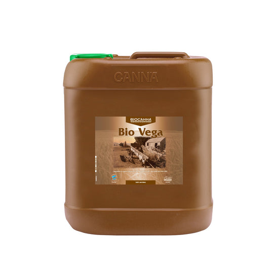 BIOCANNA Bio Vega Bio-Dünger von der Marke BIOCANNA. Das Produkt ist in einem braunen Kunststoffbehälter vor einem weißen Hintergrund.