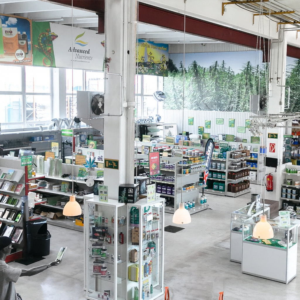 Verkaufsraum der Bushdoctor Filiale in Brunn am Gebirge. Riesen Auswahl, viele Produkte.