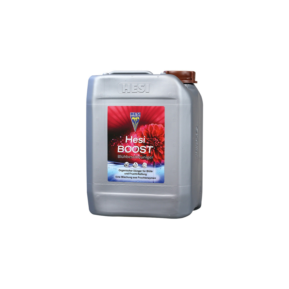 Pflanzenhilfsmittel Boost von der Marke Hesi in einem grauen fünf Liter Kunststoffbehälter mit rotem Etikett und braunem Deckel vor einem einfarbigen, weißen Hintergrund.