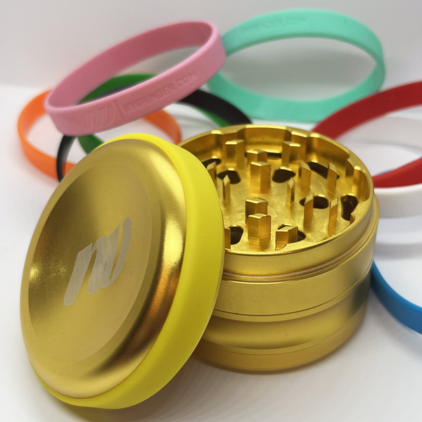 Schutzring für Grinder von der Marke NV aus lebensmittelechtem Silikon in verschiedenen bunten Farben.