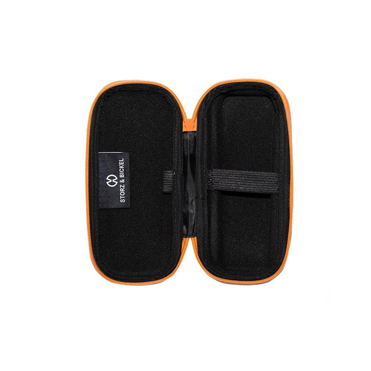 Hartschalenhülle mit Reißverschluss in der Farbe schwarz und mit orangenen Rändern von der Marke Storz und Bickel. Die Hülle ist offen.